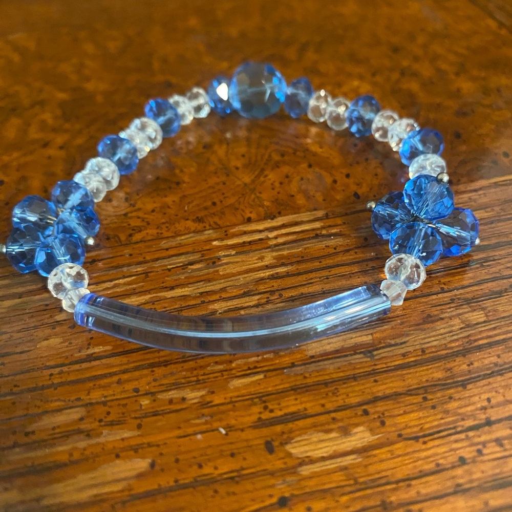Blue and Clear Glass Beaded Bracelet